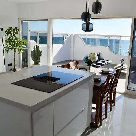 Beachfront Heaven - Carvajal