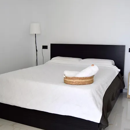 Beachfront Heaven - Carvajal 아파트 *